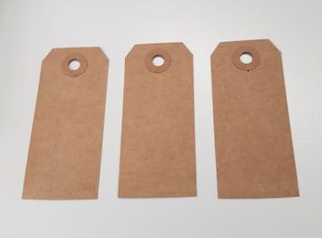 100 x Kartonnen labels met ponsgat en versterkingsoog 63..., Ophalen of Verzenden, Nieuw