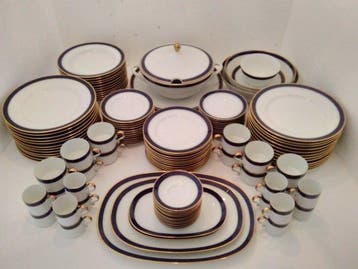 Heinrich e Hutschenreuther - Tafelservies voor 12 (95) -, Antiek en Kunst