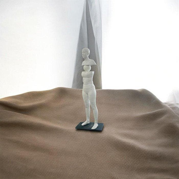 Tomas Orentas - KaunasDESIGN - Earth keeper sculpture, Antiek en Kunst, Kunst | Designobjecten