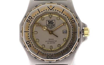 TAG Heuer - TAG Heuer 3000 Professional 200 Meters – Two