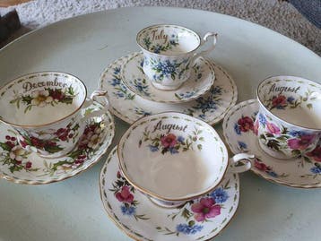 Royal Albert - Tafelservies (5) - Flowers of the Month -, Antiek en Kunst