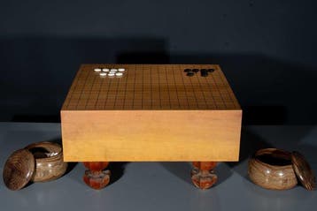 Periodo Taish - Showa (20th century) - Bordspel - A solid