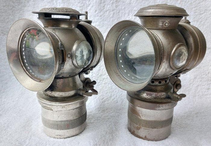 Twee antieke carbid fietslampen – Solar & Correll Lamp Co. –, Antiek en Kunst, Curiosa en Brocante