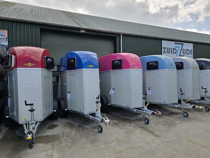 Humbaur paardentrailers, betrouwbaar en modern - op voorraad, Dieren en Toebehoren, Paarden en Pony's | Trailers en Aanhangwagens