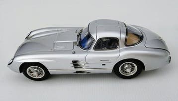 CMC 1:18 - Modelauto - Mercedes-Benz 300 SLR Uhlenhaut Coupe, Nieuw