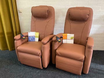 In nieuwstaat: Set sta op stoelen van o.a. A-merk Fitform!, Ophalen of Verzenden, Zo goed als nieuw, Leer