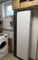 Thuisbatterij en omvormer inclusief installatie, Nieuw, Compleet systeem, 200 wattpiek of meer