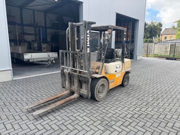 Halla hlf30 gas heftruck, 3000 kg, 3,3 meter, Zakelijke goederen, Machines en Bouw | Heftrucks en Intern transport, Halla, Heftruck