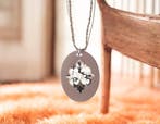 Lange BIBA ball chain en koord Ketting met acryl hanger,..., Ophalen of Verzenden, Nieuw, Bedel