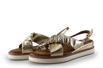 Inuovo Sandalen in maat 39 Goud, Kleding | Dames, Overige kleuren, Verzenden, Inuovo, Sandalen of Muiltjes