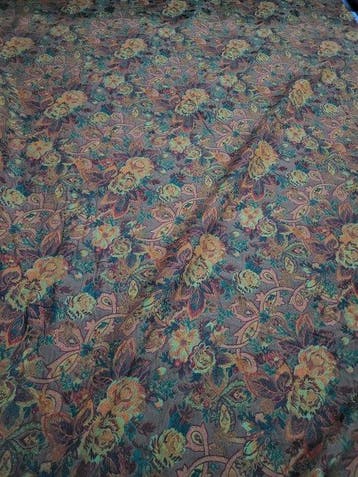 Verfijnd katoenen damast met bloemmotief. - Textiel - 600 cm