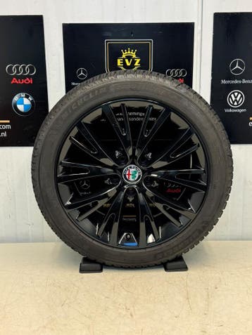 Org.1 stuk Alfa Romeo Giulietta sport velg met All-Seasons, Auto-onderdelen, Gebruikt, Banden en Velgen, 17 inch, All Season