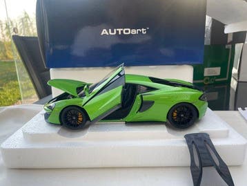 Autoart 1:18 - Modelauto - McLaren 570S, Hobby en Vrije tijd, Modelauto's | 1:5 tot 1:12, Nieuw