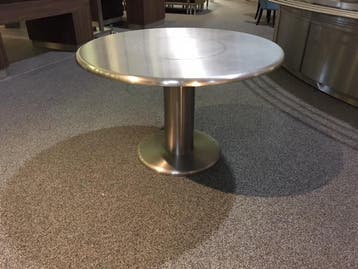 Occasion tafel met geÃ¯ntegreerde teppanyaki plaat, Ophalen, Gebruikt