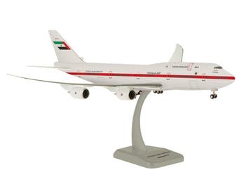 Schaal 1:200 Hogan Wings 11090 Boeing 747-8 United ARAB A..., Ophalen of Verzenden, Nieuw