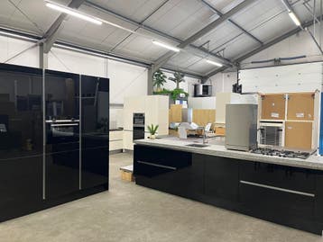 Bekijk ons actuele keukenaanbod 2dehandskeukens !!, Huis en Inrichting, Nieuw