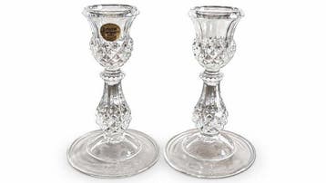 Cristal dArques - Élégante paire de bougeoirs en cristal