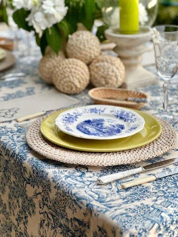 Tafelkleed toile de Jouy blauw en wit voor ruime tafels. -