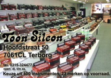Inkoop, Verkoop, Inruil en Bemiddeling van accordeons?, Gebruikt, Met riemen