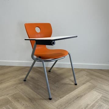 Compass-Lupo stoel met  laptoptafel van Verner Panton, Huis en Inrichting, Stoelen, Ophalen of Verzenden, Gebruikt, Stof, Eén