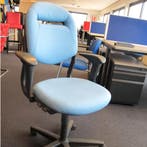 (MDK-104263) Ahrend 220 bureaustoel nieuw gestoffeerd in..., Huis en Inrichting, Bureaus, Ophalen of Verzenden, In hoogte verstelbaar