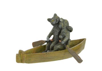 A BRONZE SCULPTURE OF 2 CATS IN A ROWING BOAT (Interieur), Verzenden, Nieuw