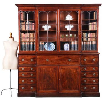 Engels Georgian break front bibliotheekkast ca 1810 in mahon, Antiek en Kunst, Ophalen of Verzenden