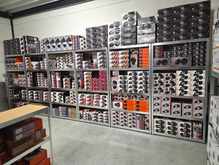 Car Audio OUTLET Korting op Subwoofers, Speakers, Versterker, Auto diversen, Autospeakers, Zo goed als nieuw, Verzenden