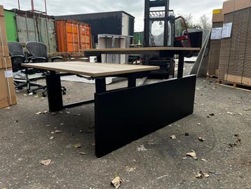 Duo Bureau - Duo Werkplek - Dubbel Bureau - A Merk Gispen, Huis en Inrichting, Verzenden, In hoogte verstelbaar, Zo goed als nieuw