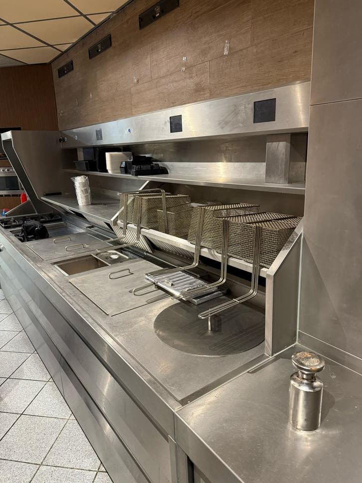 Nog te reviseren - De Kuiper friteuse bakwand bj 2022 nog al, Zakelijke goederen, Horeca | Keukenapparatuur, Ophalen of Verzenden