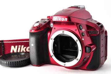 Nikon D5300 DSLR Red (Shutter Count : 5,882) [#1616], Nieuw