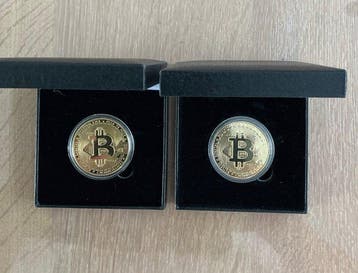 Verenigde Staten. 2011, 2 x Bitcoin Medal, Box & COA (Zonder