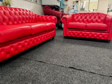 Chesterfield Maarssen 3+2 Rood leren Chesterfield showmodel, Huis en Inrichting, Banken | Bankstellen, Ophalen, Zo goed als nieuw
