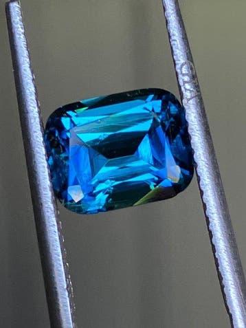 1 pcs Blauw, Groen Toermalijn - 2.13 ct - Gemological, Nieuw