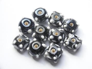 10 stuks Prachtige lampwork kraal  8 x 12mm Gat: 2mm zwart, Ophalen of Verzenden, Nieuw, Kraal