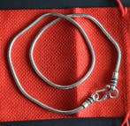 Gearticuleerde slangenketting van 55 cm in zilverlegering -
