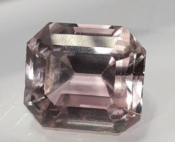 1 pcs Roze Kunziet - 63.44 ct - nternational Colored, Sieraden, Tassen en Uiterlijk, Nieuw