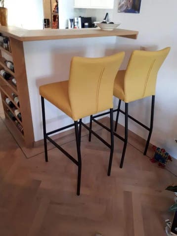 Set van 2 leren barstoelen - geel leer, Ophalen of Verzenden, Nieuw, Leer