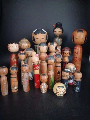 Beeldje - Grote kavel van 21 handgemaakte houten