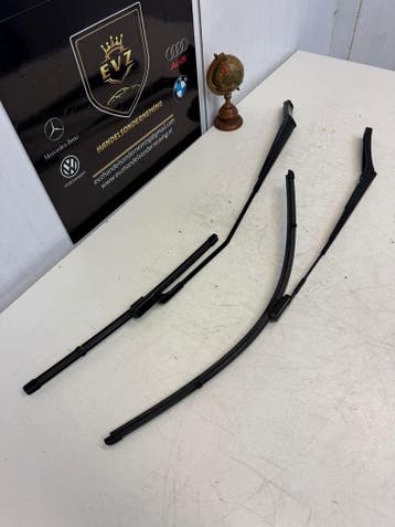 Seat Ibiza bj.2019 ruitenwisser arm set voor rechts en links, Gebruikt, Seat