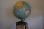 Terrestrial table globe - Tweede Wereldoorlog-wereldbol -