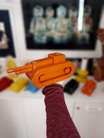 Alessandro Piano - sculptuur, Alter Ego Tank Orange -