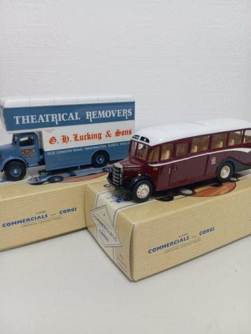 Corgi 1:43 - Model vrachtwagen (2) - Bedford Pantechnicon, Nieuw