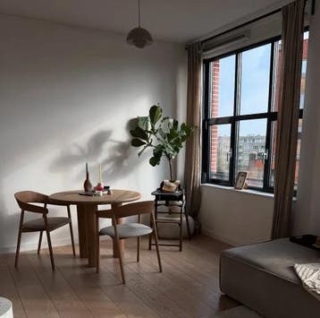 2dekans | Hsm Collection Modena Eetkamerstoel - Teak en, Huis en Inrichting, Stoelen, Ophalen of Verzenden, Zo goed als nieuw