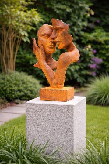 Beeld, verbonden in stilte - 30 cm - gietijzer