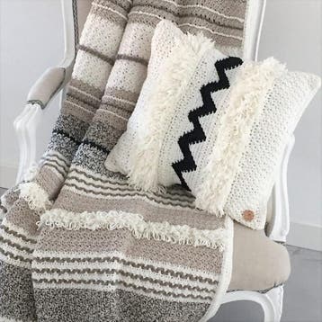 Haakpatroon Kussen Malaga met zigzag en franjes - Handmade, Ophalen of Verzenden, Nieuw