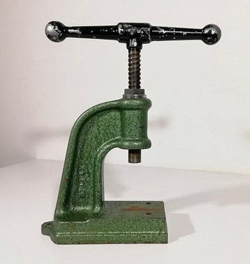 CDM - Pers Industrieel design - Vintage design pers 1950