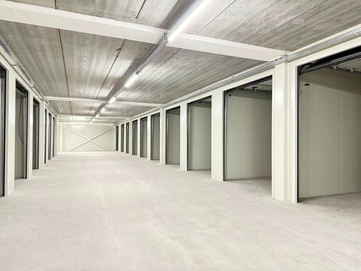 TE HUUR | Opslagruimte vanaf 18 m2 | Parkrand Waddinxveen, Huizen en Kamers, Garages en Parkeerplaatsen, Zuid-Holland