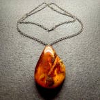 Oud natuurlijk patroon Baltisch amber hanger en ketting 42,4