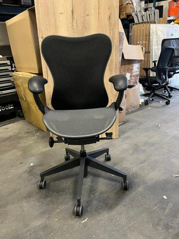 Herman Miller Mirra 2 - Met Zwarte Butterfly, Verzenden, Zwart, Zo goed als nieuw, Bureaustoel
